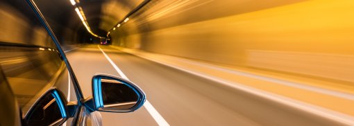 © Autofahren mit Tunnelbewegungsunschärfe - chuyu2014 ADAC Tunneltest - Geschichte und Überblick
