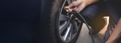 © BlackSalmon / EnvatoElements Reifendruck prüfen: Mit dem richtigen Reifendruck Geld sparen und sicher fahren