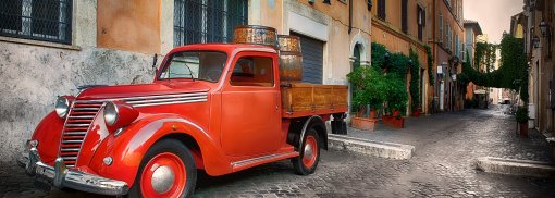 © Rotes Auto in Trastevere - Givaga Fahrverhalten: Andere Länder andere Sitten