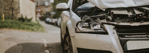 Schnäppchen oder Kostenfalle? Unfallwagen privat kaufen und reparieren