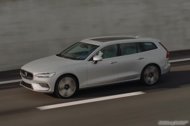 Volvo V60 B4 DCT Core 7-Gang